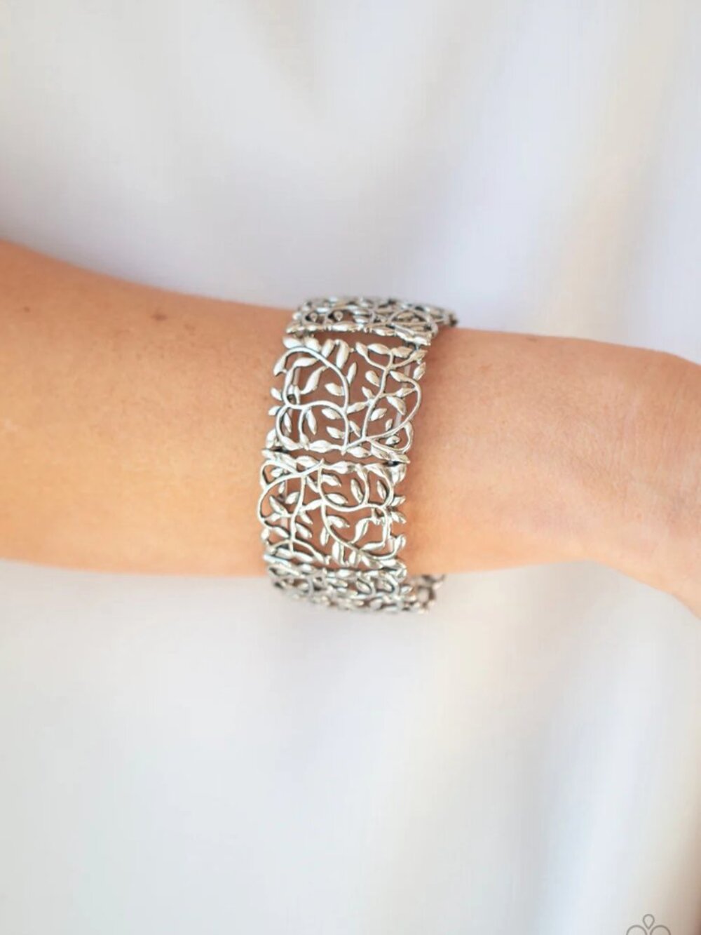 Paparazzi Jewelry Accessories - Verdantly Vintage - Silver Bracelet - Vintage